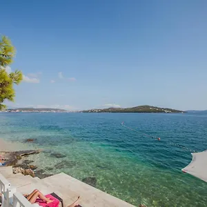 Happy Camp Mobile Homes In Amadria Park Trogir Village de vacances
